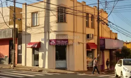 Excelente sobrado comercial com sobreloja no centro