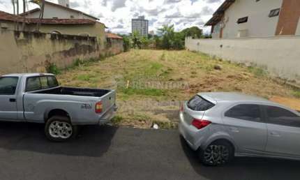 Jardim Redentor - Terreno em bom local, 15 x 35 (525 m²), local residencial e comercial,