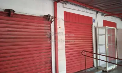 Salão Comercial com Casa nos Fundos 02 Dormitórios - Vila São Judas Tadeu