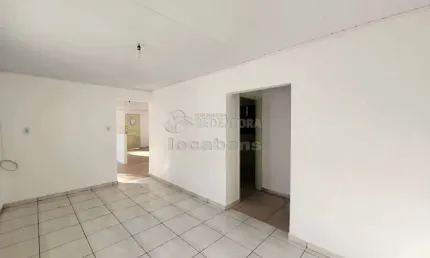 Casa Residencial com 3 Dormitórios - Vila Angélica - Perto do Centro
