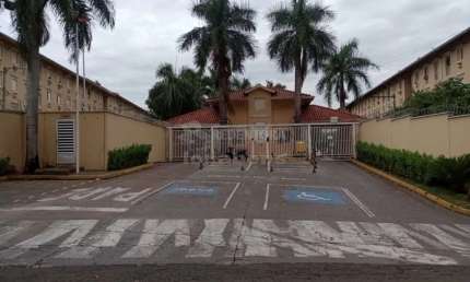 Apartamento com 02 dormitórios, 01 vaga de garagem no bairro Jardim Jandira.