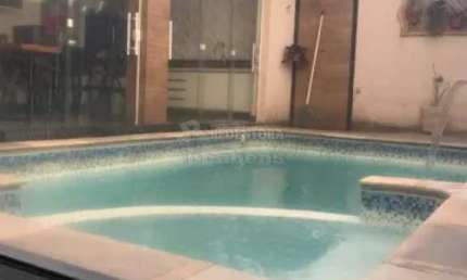 Maravilhosa Casa em Condomínio para Venda - 3 dormitórios / Condomínio Gaivota I