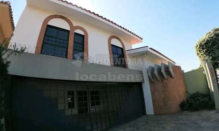 Parque Residencial Comendador Mancor Daud - Casa com parte assobradada com 4 dormitórios