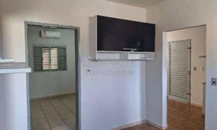 Ótima Casa Residencial/Comercial para Locação/Venda - 2 Dormitórios / Jardim Fuscaldo