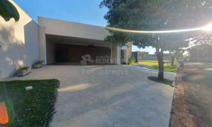 Casa/Condomínio - Residencial - No bairro Cond. Jardim Botânico -  Condomínio Jardim Botânico