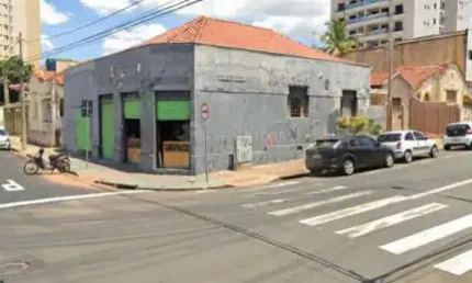 Salão comercial, 01 casa de três dormitórios e 01 casa de 02 dormitórios a venda no bairro boa vista