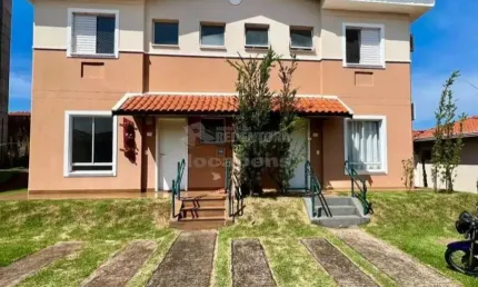 Maravilhoso Sobrado em Condomínio para Venda - 3 Dormitórios / Giardino