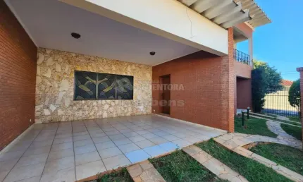Vila curti, casa sobrado com 03 dormitórios todos tipo apartamento e com armários