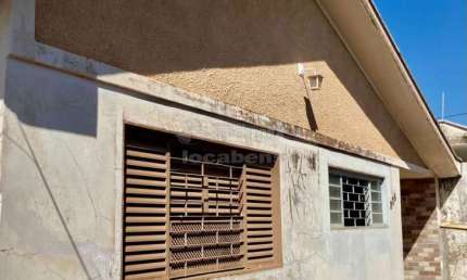 Jardim Urano - Casa com 3 dorms, 3 vagas, sala, coz, wc, quintal, portão eletrônico