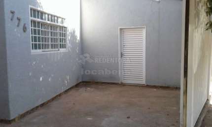 Cidade Nova - Casa de 2 dormitórios Perto do Plaza e da Avenidas Brasilusa e Romeu Strazzi