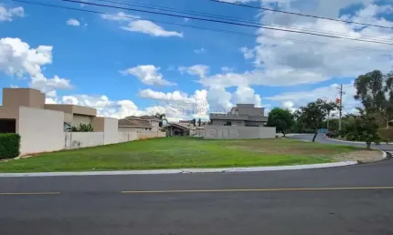 Excelente terreno em condomínio de esquina com 746m² - condomínio recanto do lago