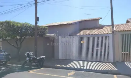 Boa Vista excelente imóvel térreo com 4 dormitórios
