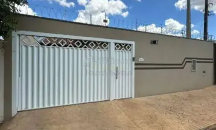 Ótima Casa Residencial para Venda - 3 Dormitórios / Parque da Cidadania