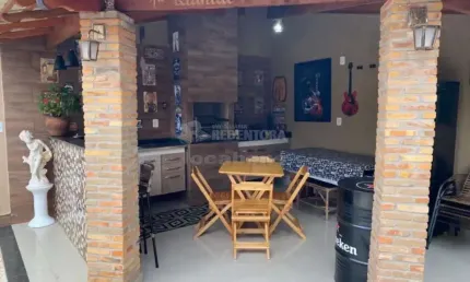 Ótimo Casa Residencial para Venda/Locação - 2 Dormitórios / Parque das Perdizes