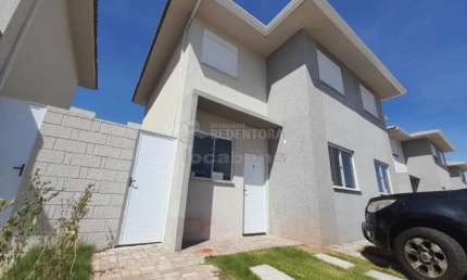 Casa em condomínio | Parque Lombardia | Região dos Damhas