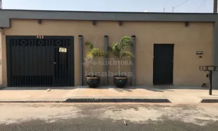 Excelente Casa Residencial para Venda - 4 Dormitórios / Solo Sagrado I