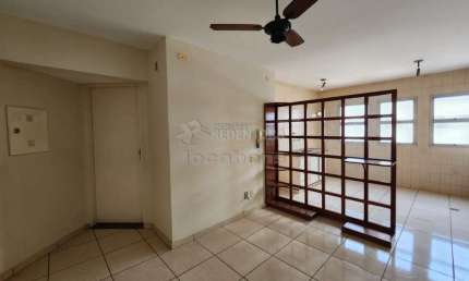 Apartamento padrão de 01 dormitório com elevador no bairro Vila Imperial