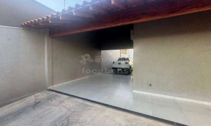 Ótima Casa Residencial para Venda - 2 Dormitórios / Residencial Caetano