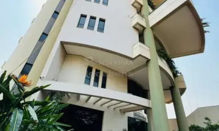 Edifício Dr. Oscar Dória - Apartamento com 4 suítes todas com sacada e 1 master