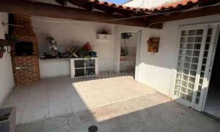 Excelente Casa em Condomínio para Venda - 2 Dormitórios / Parque da Liberdade II