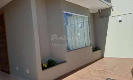 Regissol I - Casa com 03 dormitórios sendo 01 tipo apartamento