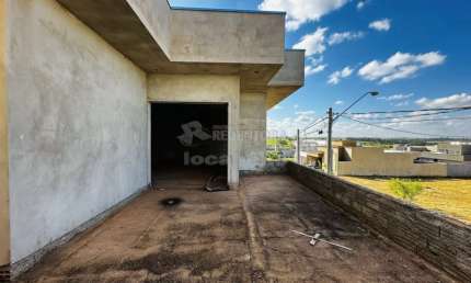 Setlife 1 casa com 3 dormitórios sendo 2 piso térreo e 1 suíte no pavimento superior