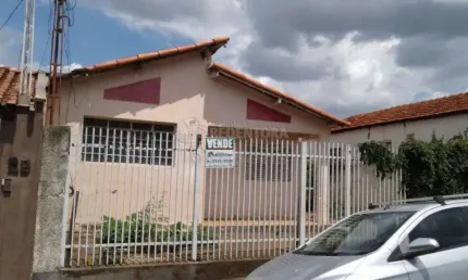 Perto do centro, da regente feijó e barão de cotegipe - casa em terreno de 11x22 metros, bom local