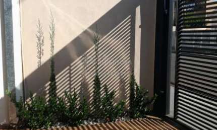 Casa para venda no Centro da Cidade de Adolfo com 03 quartos.