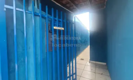 Casa para locação no Cristo Rei - Edícula com 1 quarto