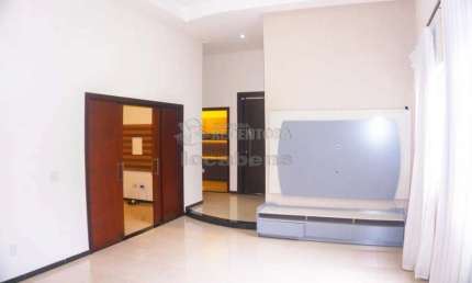 Casa em condomínio com 3 dormitórios e 4 vagas de garagem localizada no condomínio Gaivota I.