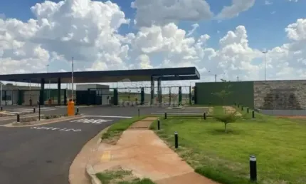 Ótimo Terreno em Condomínio para Venda com 300m² - Quinta do Lago - Lac Léman