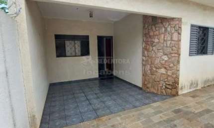 Casa no bairro Eldorado contendo 2 Dormitórios, 02 vagas de garagem.