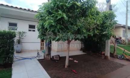Excelente Casa em Condomínio para Venda - 3 Dormitórios / Parque da Liberdade V