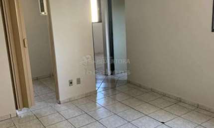 Ótimo Apartamento Residencial com 2 Dormitórios / Jardim Yolanda