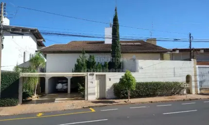 Excelente Casa Residencial/Comercial para Venda ou Locação - 3 Dormitórios / Nova Redentora