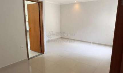 Rio Preto I, Casa com 3 quartos, 02 vagas de garagem.