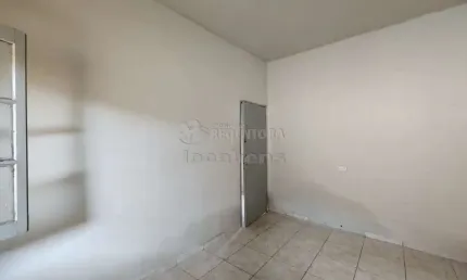 Vila Santa Cruz Casa com 2 dormitórios, 01 vaga de garagem.