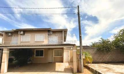 Excelente Casa em Condomínio para Venda - 3 Dormitórios / Jardim Vista Alegre