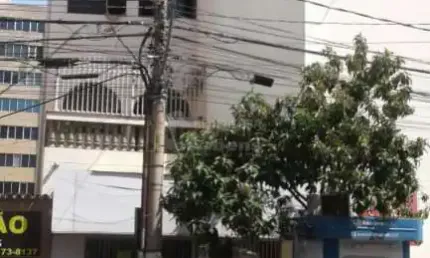 Centro - Apto com garagem, esquina, 262,42 m² de área total, 3 dorms, sacadas em todos, vago, ocupação imediata