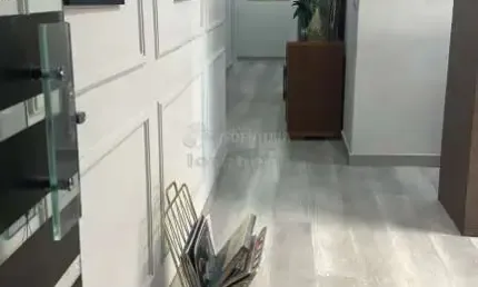 Sala comercial com 100 m² e 01 vaga de garagem no centro