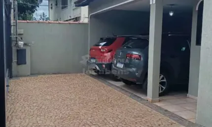 Casa com 5 dormitórios, piscina e 4 vagas de garagem no bairro  Vila Maria