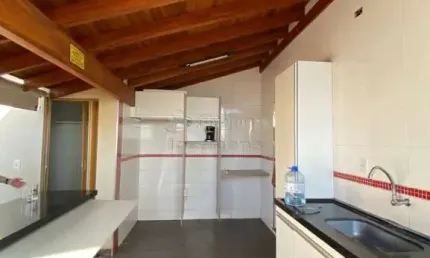 Cobertura Edifício Rio Perola, com 2 dormitórios, 02 vagas de garagem.