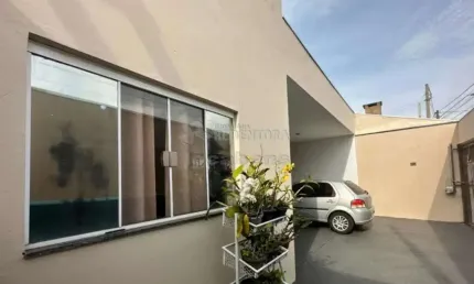 Casa Venda com 03 dormitórios no Residencial Regissol II