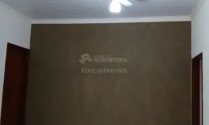 Eldorado Casa com 02 dormitórios, 01 vaga de garagem.