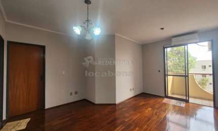 Bairro Vila Itália Apartamento com 03 dormitórios, 02 vagas de garagem.