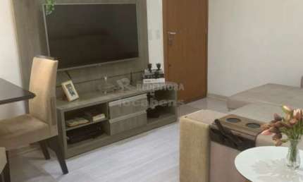 Rio das Hortênsias Apartamento com 02 dormitórios, 01 vaga de garagem.