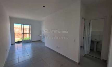 Garden Rni Condomínio Casa com 02 dormitórios, 01 vaga de garagem.