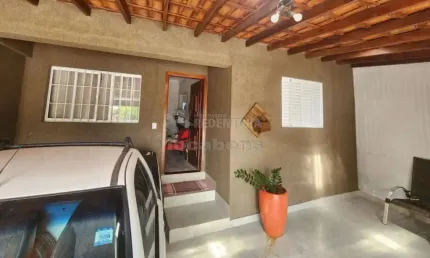 Casa Residencial para Venda - 2 Dormitórios / Vila Toninho