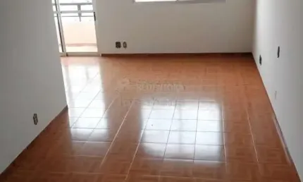 Boa Vista Apartamento de 04 dormitórios, 02 vagas de garagem.