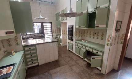 Casa Sobrado Jardim Santa Catarina 03 Dormitórios, 10 vagas de garagem.